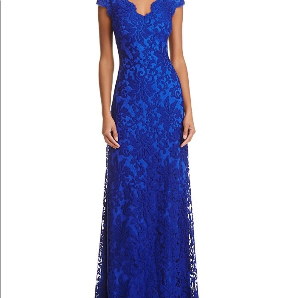 Tadashi Shoji size 14 blue lace gown like new